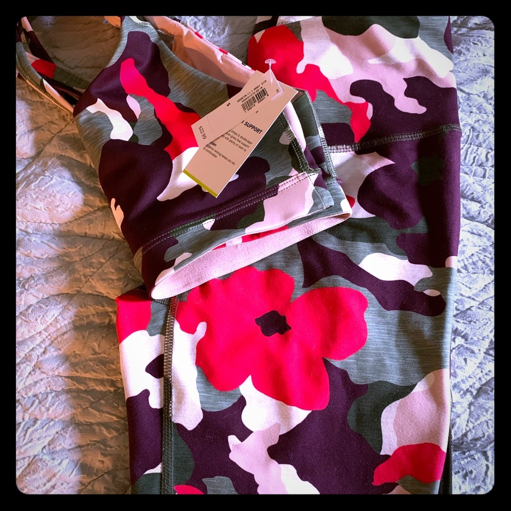 Beautiful old navy sport set with tags.